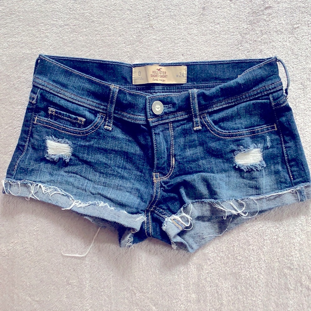 Hollister - Short-short Low-rise - size 24